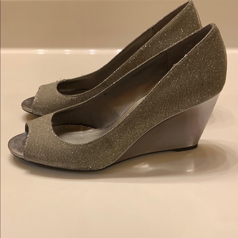 Bandolino Silver Wedge Peep-Toe Shoes